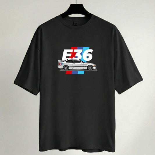 Camiseta Oversize Negra - Colección Motor: Leyendas del Asfalto Coches